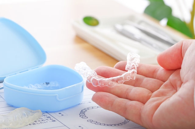 マウスピース矯正　新宿三丁目　歯医者